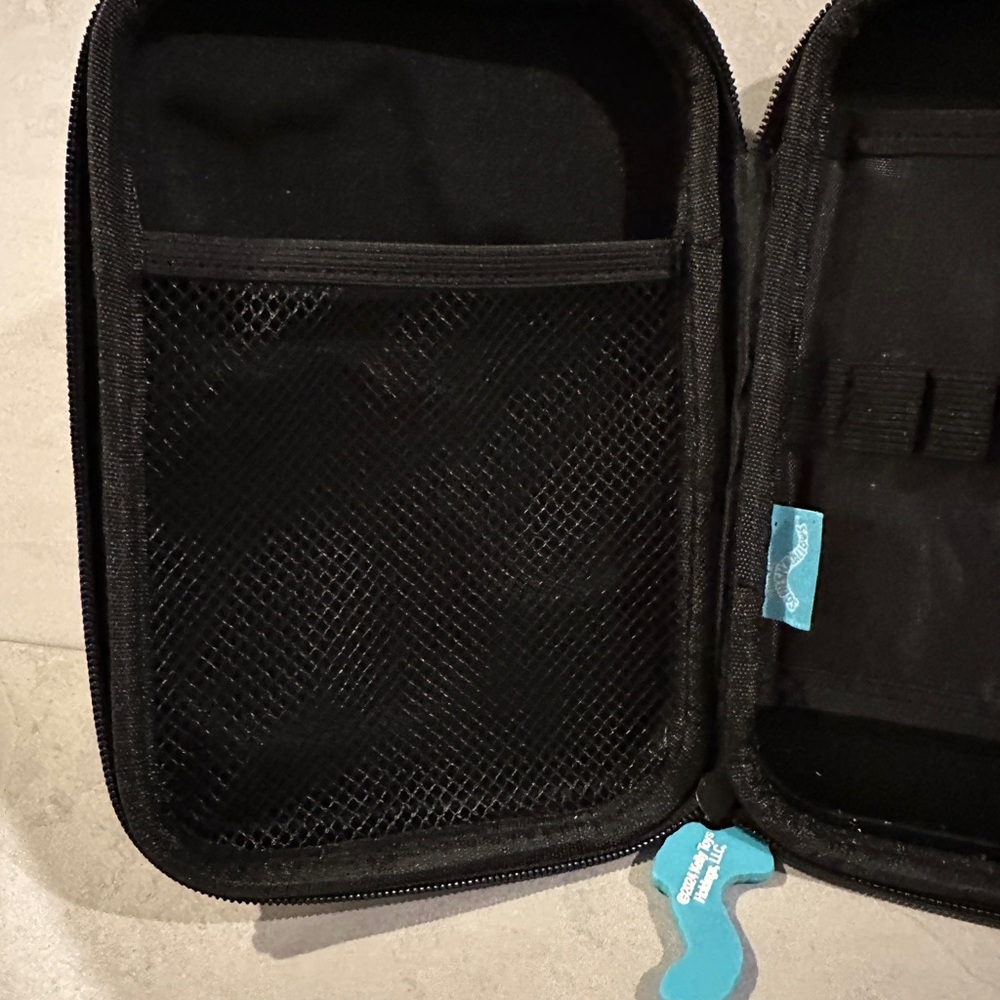 Squishmallows Zippered Winston Supply Box Excellent Condition - Picture 4 of 6